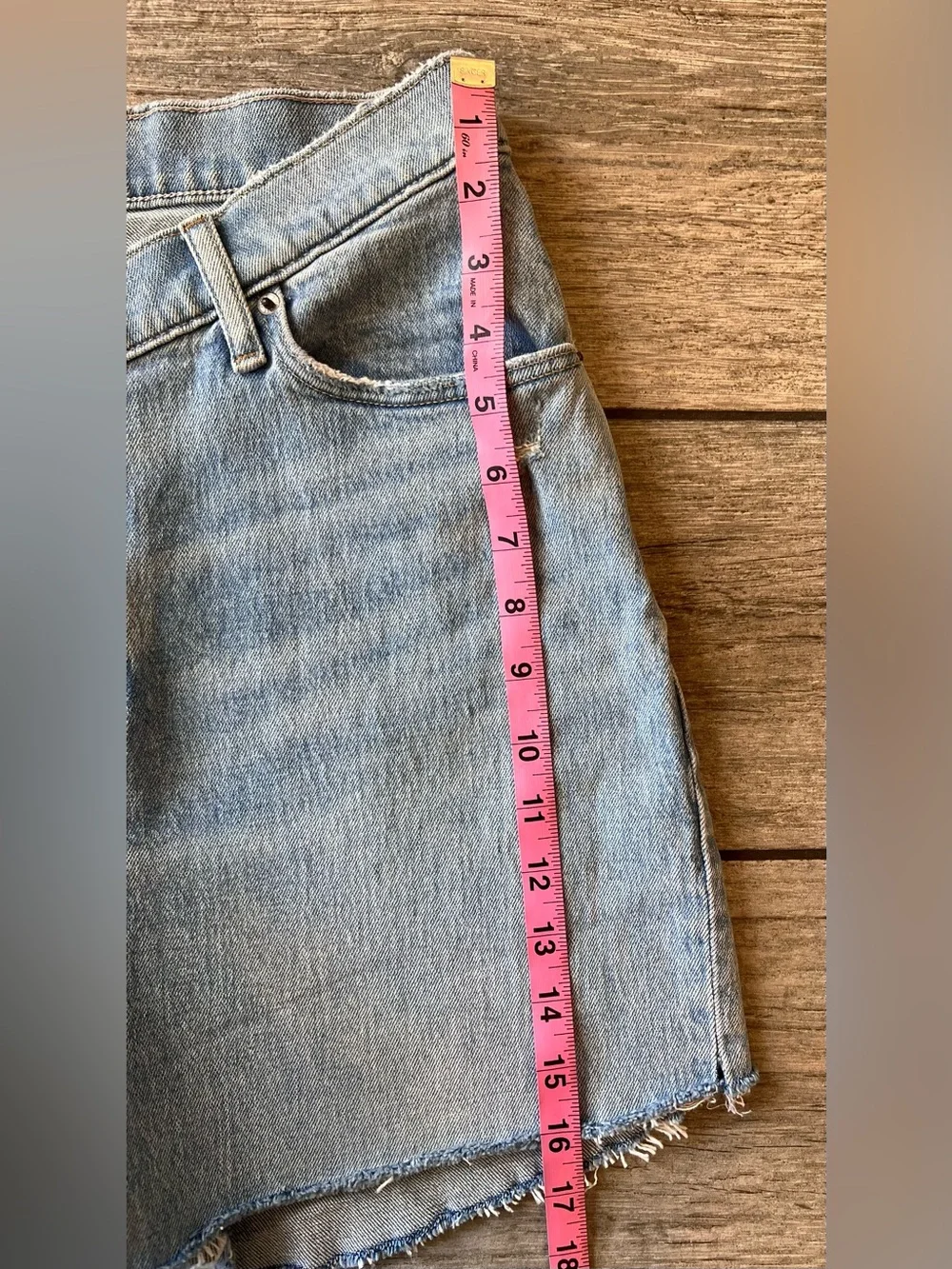 Abercrombie & Fitch The Dad High Rise Curve Love Denim Shorts Size 27 / 4s - Picture 6 of 12